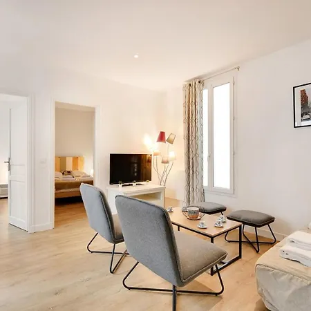 Superb 2br - Montmartre Apartman *